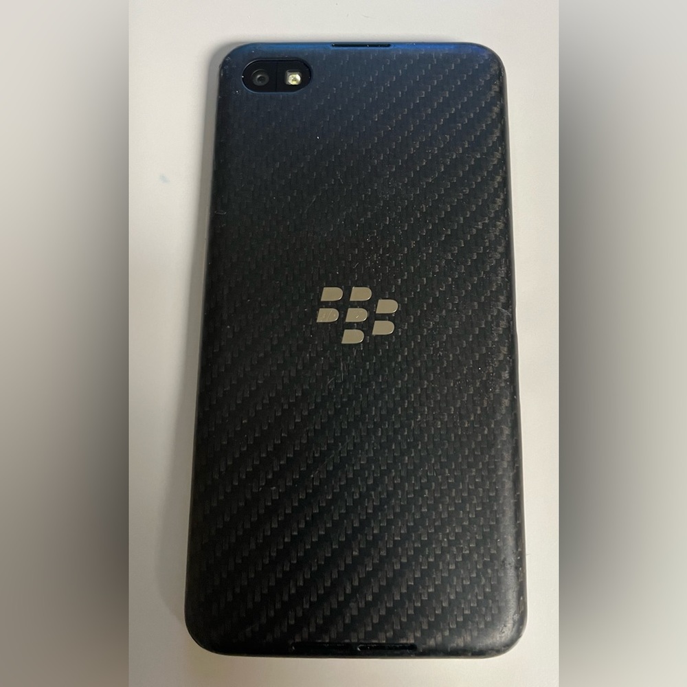 BlackBerry Z30 - Picture 3 of 4